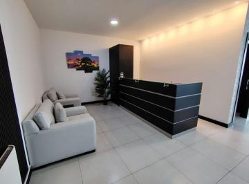 Oficina comercial , Quito · Oficina Corporativa Amoblada en Venta – Edificio Metropolitan