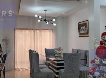 Casa · 131m² · 4 Habitaciones · 1 Estacionamiento · Venta de Casa Urbanizaciòn La Joya (Vm)
