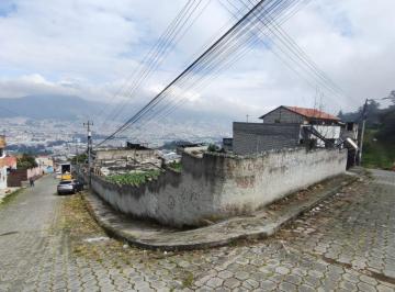 Casa de 6 habitaciones, Quito · En Venta Casa con Lote de 730 m² de Oportunidad La Argelia, Barrio El Mirador