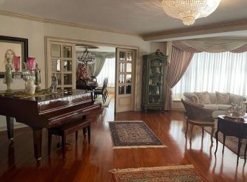 Departamento de 4 habitaciones, Quito · Vendo Departamento en El Bosque Totalmente Remodelado 340 m² $290.000