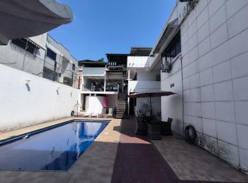 Casa de 5 habitaciones, Guayaquil · Se Vende Amplia Casa en La Garzota