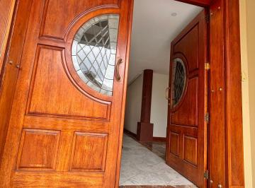 Casa de 3 habitaciones, Quito · Hermosa Casa de Renta Vía a Tanda