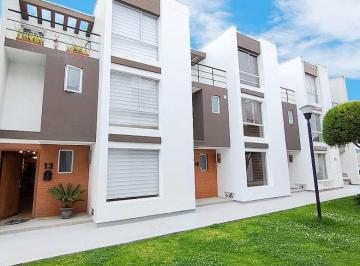 Casa de 3 habitaciones, Quito · San Camilo Calderón Casa en Venta