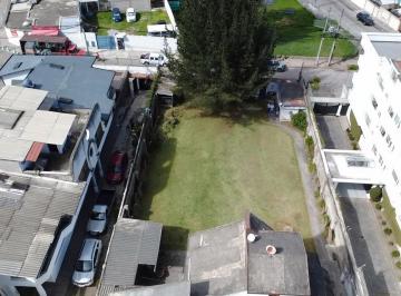 Terreno / Lote · 800m² · Venta de Terreno en Monteserrin