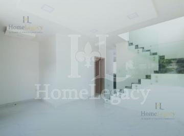 Casa · 172m² · 4 Habitaciones · 2 Estacionamientos · Venta de Casa en Urbanización Porto Alegre Ak