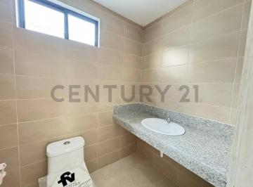 Casa · 149m² · 4 Habitaciones · 2 Estacionamientos · Venta de Casa en La Joya - Vía La Aurora