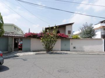 Casa de 5 habitaciones, Quito · Casa Ind. Sector El Inca, 379 m² Cons 2 Pisos Bbq 2 Pisos Cerca de Comercios