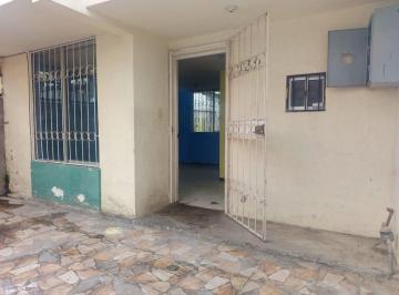 Casa · 60m² · 3 Habitaciones · 1 Estacionamiento · Casa Duplex Venta Conde 3 Sur Que Quito