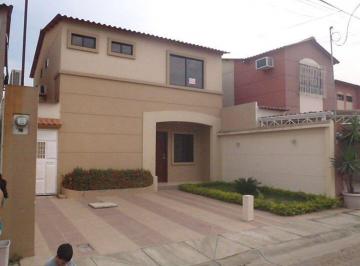 Casa de 3 habitaciones, Daule · De Oportunidad, en Villa Club, Precio Muy Poco Negociable, Aprovecha, Inicia El 2026 con Casa Nueva