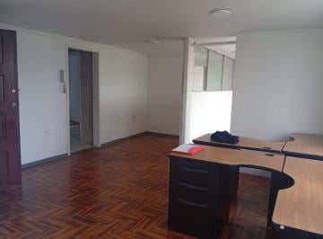 Oficina comercial · 120m² · 8 Habitaciones · Rumipamba, Oficina en Renta, 120 m²