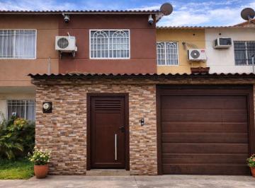 Casa de 3 habitaciones, Guayaquil · Se Vende Casa Remodelada en Paraíso del Río – Mucho Lote (Rg)