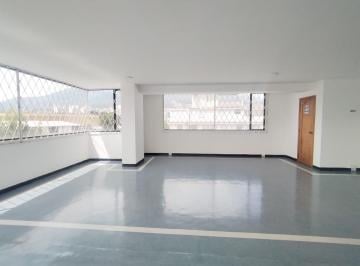 Oficina comercial · 86m² · 1 Habitación · 1 Estacionamiento · Jipijapa, Oficina en Renta, 86 m²