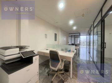 Edificio-Hotel-Fabrica · 171m² · 11 Habitaciones · 1 Estacionamiento · Alquiler Edificio Comercial Amoblado y Equipado en Mucho Lote Etapa 2 (Cmc)