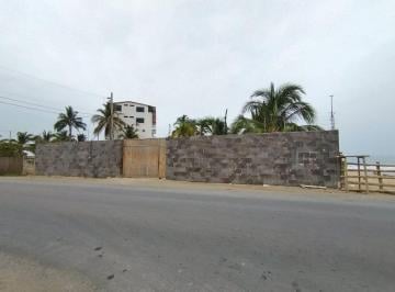Casa de 7 habitaciones, Portoviejo · Casa Comercial Frente Al Mar de Venta en Crucita