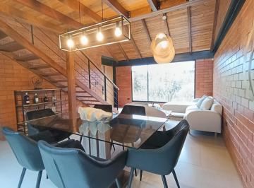 Casa · 177m² · 4 Habitaciones · 2 Estacionamientos · Casa Full 177 m² | 4 Hab 67 m² Patio | Tumbaco | Vive Junto Al Chaquiñán