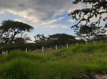 Terreno / Lote , Quito · Vendo Terreno 1455 m² Urb Las Peñas