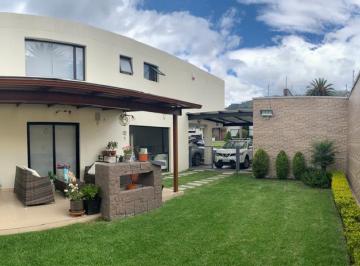 VISTA POSTERIOR · Casa en Tumbaco