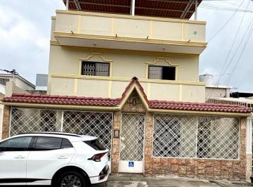 Casa de 5 habitaciones, Guayaquil · Samanes. Vendo Casa Rentera 3 Pisos, Sector Cerrado. 2 Dep - 5 Dorm. + Terraza