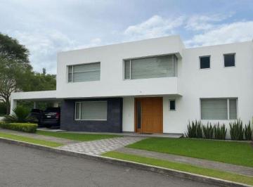Casa de 4 habitaciones, Quito · Casa de Venta Urb. Huertos de Nayón - Tanda