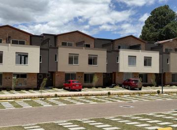 Casa de 3 habitaciones, Quito · Casa de 145 m² con 3 Habitaciones en Venta en El Centro de Conocoto