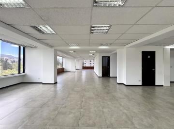 Oficina comercial · 224m² · 3 Estacionamientos · Oficina de Venta Frente Al Parque La Carolina Quito
