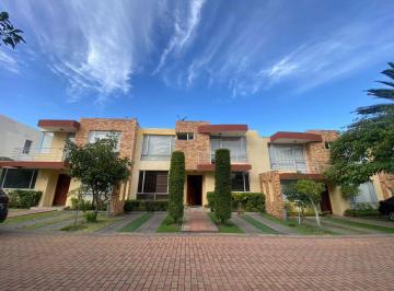 Casa de 3 habitaciones, Quito · Venta Casa en Cumbaya Via Lumbisi