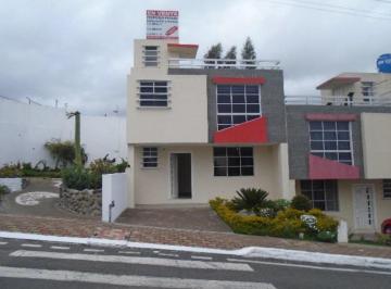 Casa · 93m² · 3 Habitaciones · 1 Estacionamiento · Tu Nuevo Hogar con Crédito Vip y Tasa Preferencial, Ambato, Sector Macasto, Conjunto Habitacional Eu