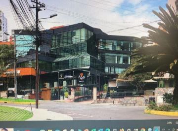Edificio-Hotel-Fabrica de 29 habitaciones, Quito · Edificio Hotel con Locales Comerciales y Suites