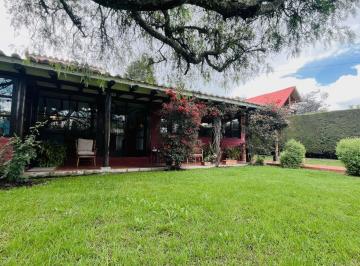 Casa de 3 habitaciones, Quito · Puembo, Cerca Nuevos Colegios, Venta Casa con Amplio Jardin.