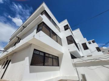Oficina comercial , Quito · Amplia Propiedad Comercial con Excelente Ubicación