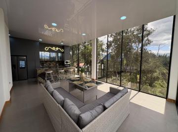Departamento · 240m² · 3 Habitaciones · 2 Estacionamientos · Departamento en Puembo
