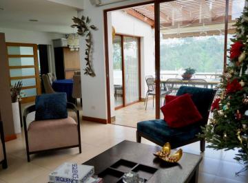 Casa de 4 habitaciones, Quito · Hermosa Casa de Venta en Cumbayá
