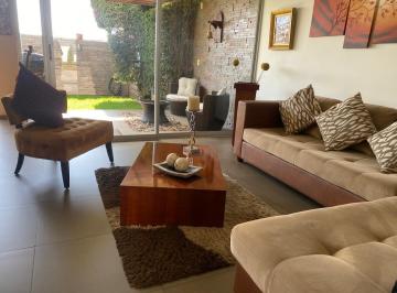 Casa · 234m² · 3 Habitaciones · 2 Estacionamientos · Casa de Venta en Cumbaya Sector San Juan Alto