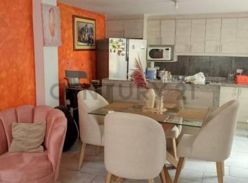 Casa · 162m² · 3 Habitaciones · 1 Estacionamiento · Venta de Casa en Urbanizacion - Mastodontes Carcelen