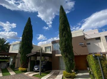 Casa de 3 habitaciones, Quito · Casa en Tanda en Conjunto con Seguridad