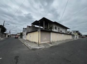 Casa · 250m² · 7 Habitaciones · Propiedad en La Fragata Esquinera