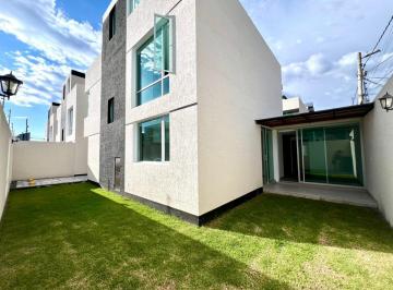 Casa · 170m² · 4 Habitaciones · 2 Estacionamientos · Mv - Tumbaco, Sector La Morita, en Venta Casa 4d 170 m² con Jardin 60 m², Terraza 53 m²