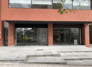 Local comercial , Quito · Arriendo Bonito Local 12 de Octubre,81 m, $1200