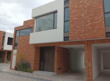 Casa de 3 habitaciones, Quito · Urgente. Casa Nueva, Hermosa en Puembo, Conjunto de 12 Casas.