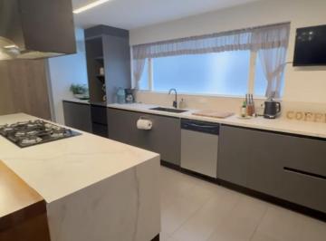 Departamento de 3 habitaciones, Quito · Quito, Vendo Loft, 3 Dorm. Cada Uno con Sus Baños, Excelentes Áreas, Sector González Suárez!