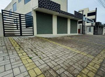 Casa de 3 habitaciones, Ambato · Casa Comercial en Renta, Huachi San Francisco
