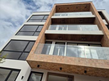 Local comercial , Cuenca · Se Renta Amplio Local Comercial, 4 Ambientes con Amplia Terraza, por Estrenar