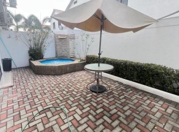 Casa de 3 habitaciones, Daule · Alquilo Casa con Jacuzzi en Urbanización Napoli
