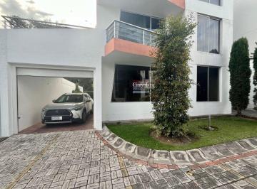 Departamento de 2 habitaciones, Quito · Departamento de Venta con Jardin, Conjunto Privado, 2 Dorm., Cumbayá
