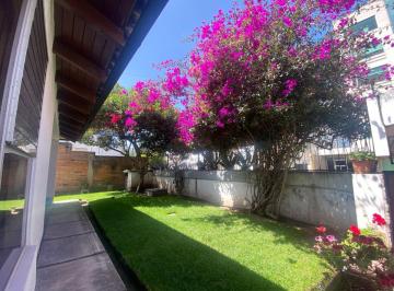 Casa de 4 habitaciones, Quito · Vendo Hermosa Casa en El Batan