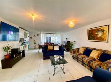 Casa de 2 habitaciones, Quito · Se Vende Casa