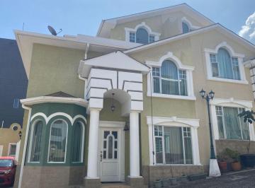 Casa de 3 habitaciones, Quito · Casa de Venta, Sector Pinar Alto