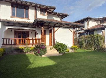 Casa de 4 habitaciones, Quito · Casa de Venta, Rústica, Tumbaco, 4 Dorm.