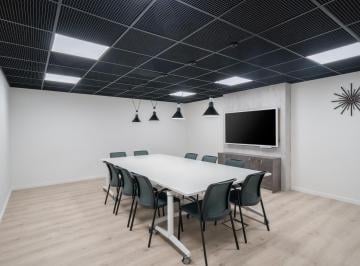 Oficina comercial · 45m² · Reserva Oficina Abierta Para Negocios de Todos Los Tamaños en Quito, Guayasamín