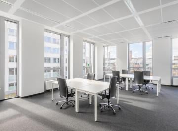 Oficina comercial · 100m² · Reserva Oficina Abierta Para Negocios de Todos Los Tamaños en Guayaquil, Plaza Lagos